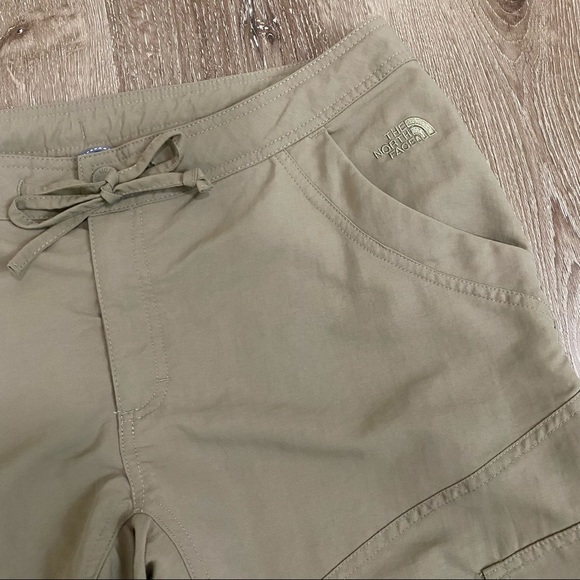 North Face Green Khaki Cargo Cropped Pants Plus - Picture 4 of 11